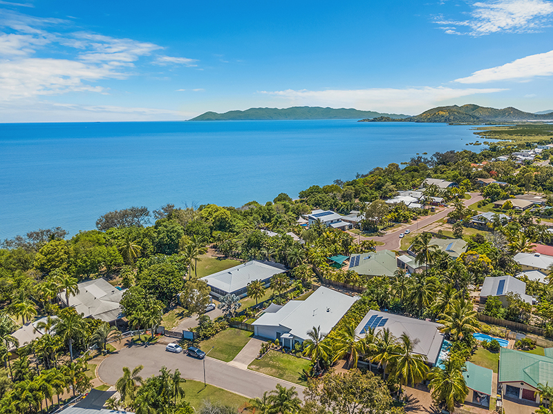 8 Anamari Court Bushland Beach Qld 4818 - 