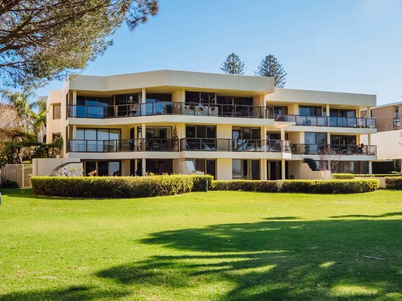 3/22 The Avenue, Crawley, WA 6009