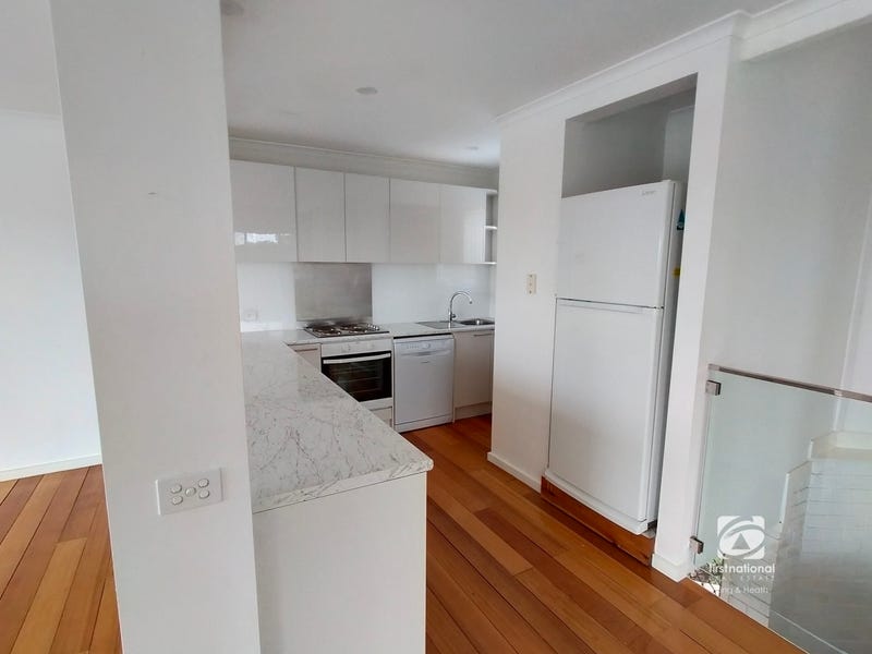 2/28 Main Road, Paynesville, Vic 3880 House for Rent