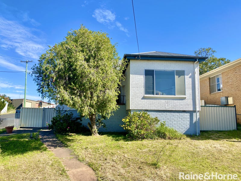 1 Lansdowne Street, Young, NSW 2594 Property Details