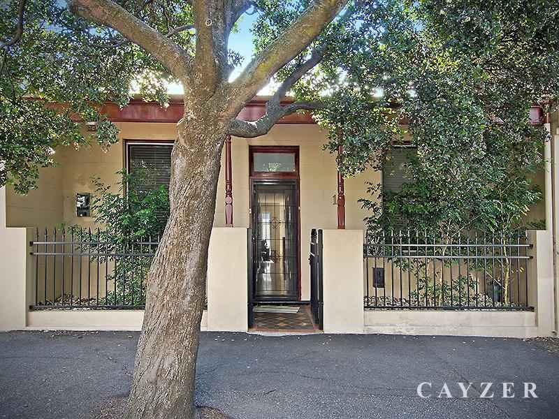 10 Raglan Street South Melbourne Vic 3205 Property Details