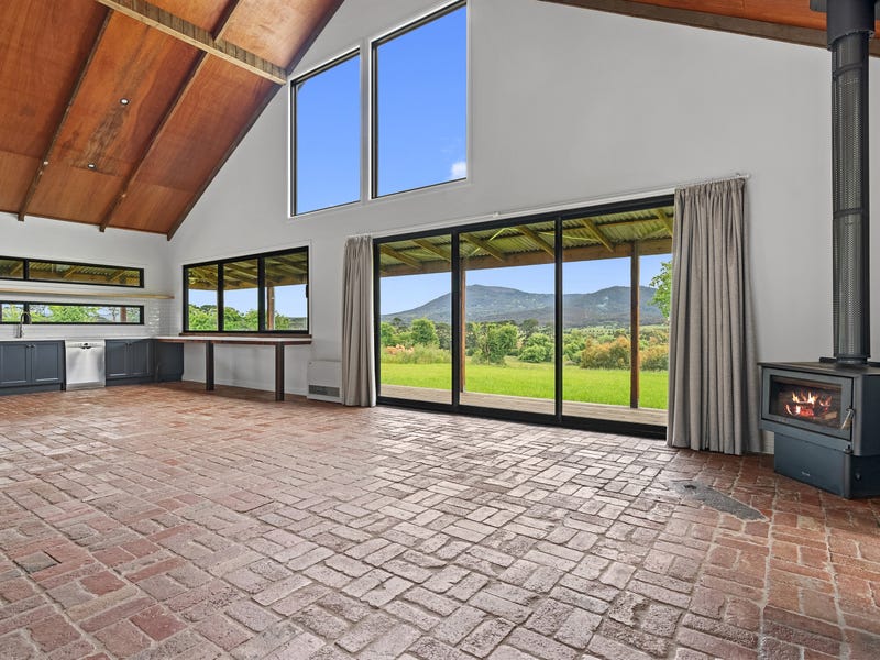 212 Barringo Road, New Gisborne, VIC 3438