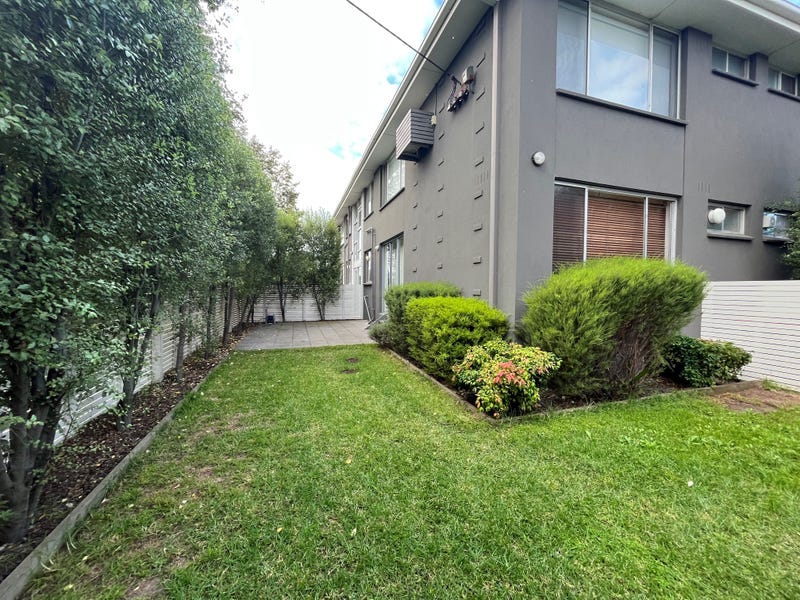 4/60 Brewster Street, Essendon, Vic 3040