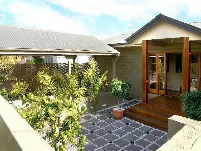 51 Fernlea Avenue, Scarborough, QLD 4020