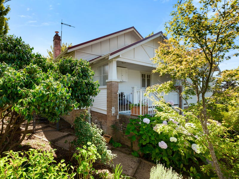 22 Warwick Street, Katoomba, NSW 2780 Property Details
