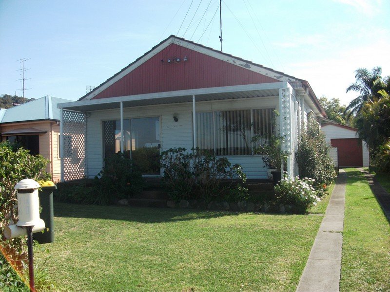 402 The Esplanade, Warners Bay, NSW 2282