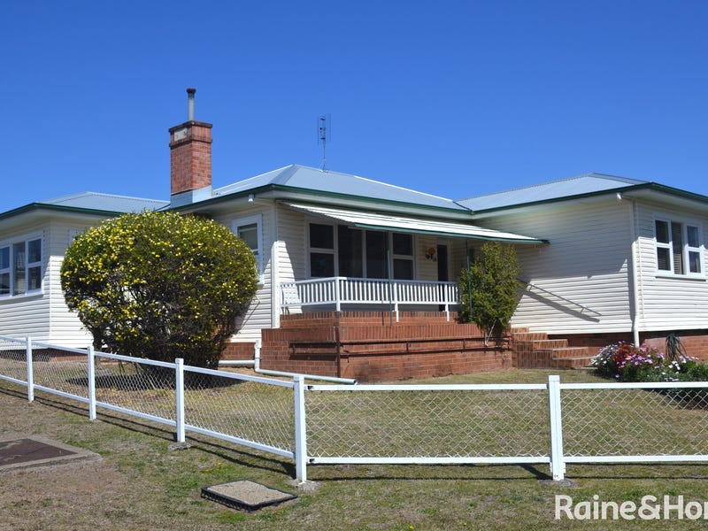 18 Butler Street, Inverell, NSW 2360 Property Details
