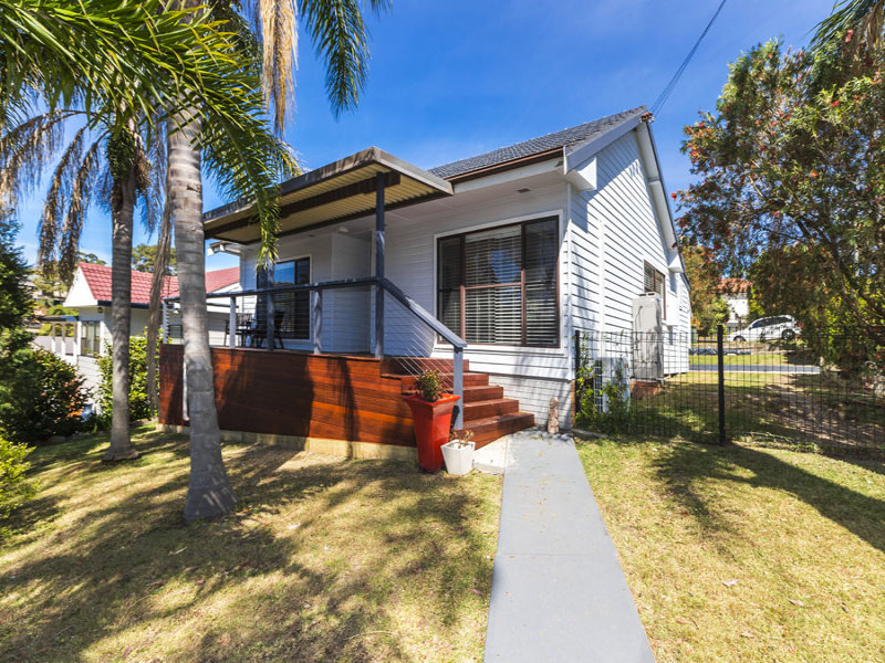 28 Lugar Street, Kotara South, NSW 2289