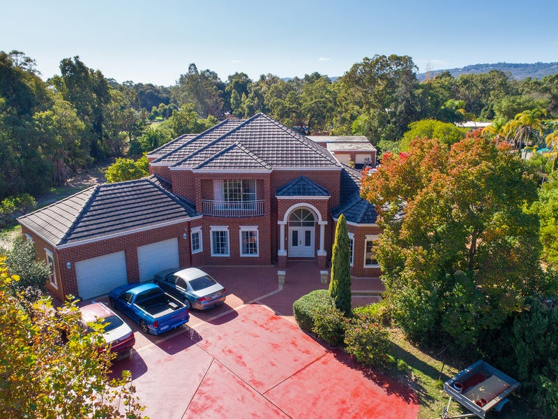 17 Crystal Brook Road, Wattle Grove, WA 6107