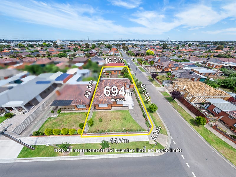 1 Waratah Street, Thomastown, Vic 3074 Property Details