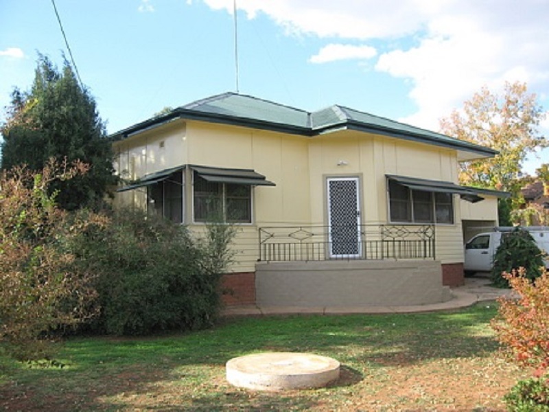 79 Clarinda Street, Parkes, NSW 2870 Property Details