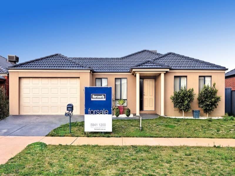 11 Blackwood Drive, Pakenham, Vic 3810 Property Details