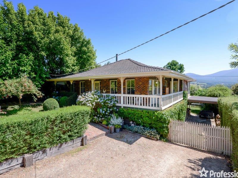 21 Grand Panorama Court, Launching Place, VIC 3139