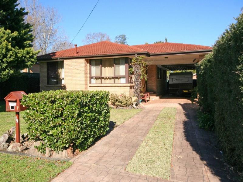 19 Luker Street, Elderslie, NSW 2570 Property Details