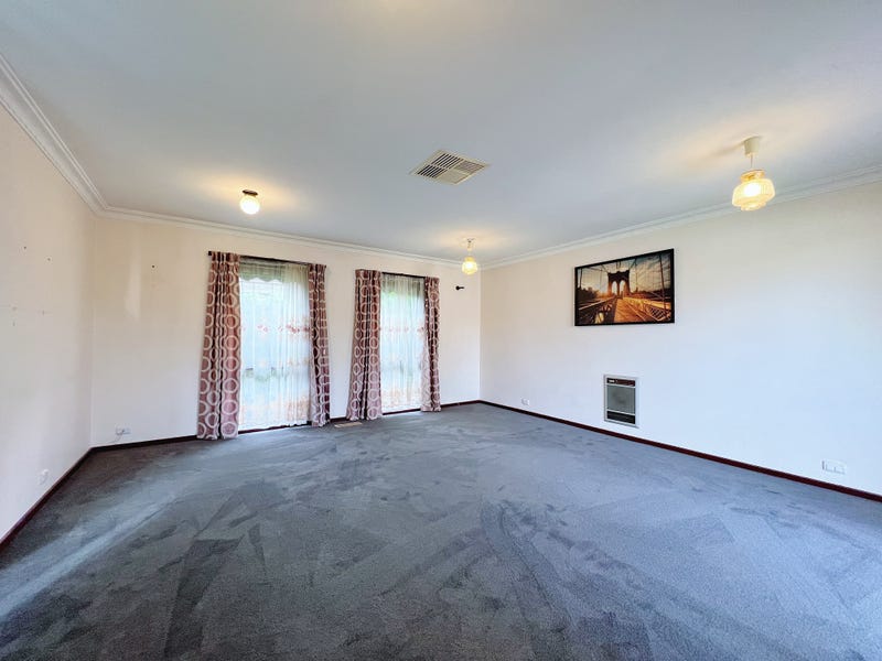 12 Mcclure Street, Evatt, ACT 2617