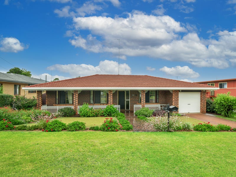 42 Kingsford Smith Drive, Wilsonton, Qld 4350 Property Details