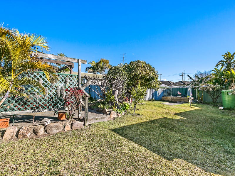 17 Gordon Avenue, Oak Flats, NSW 2529