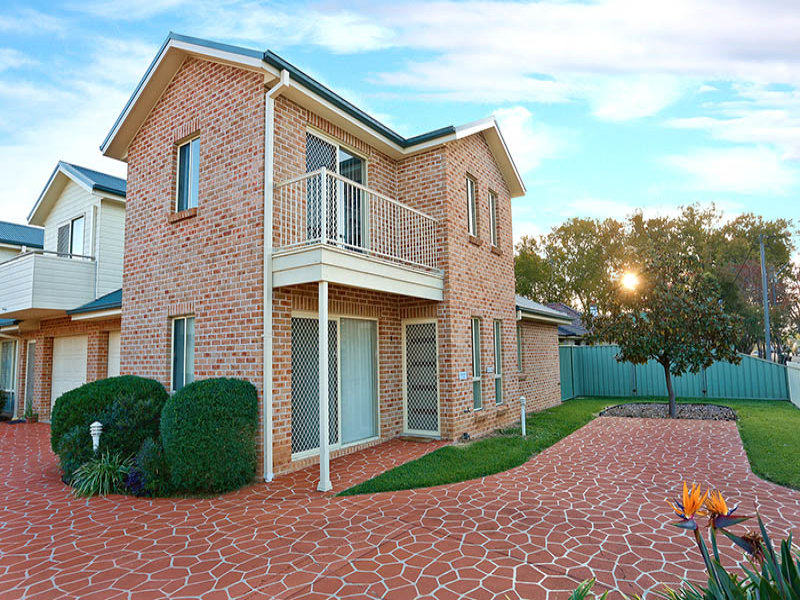 8/182 March Street, Richmond, NSW 2753 Property Details