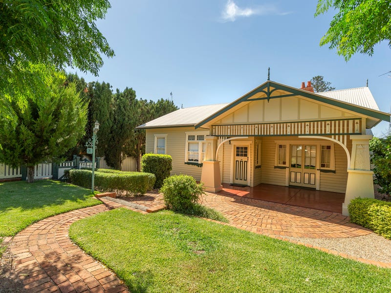 74 Wade Avenue, Leeton, NSW 2705