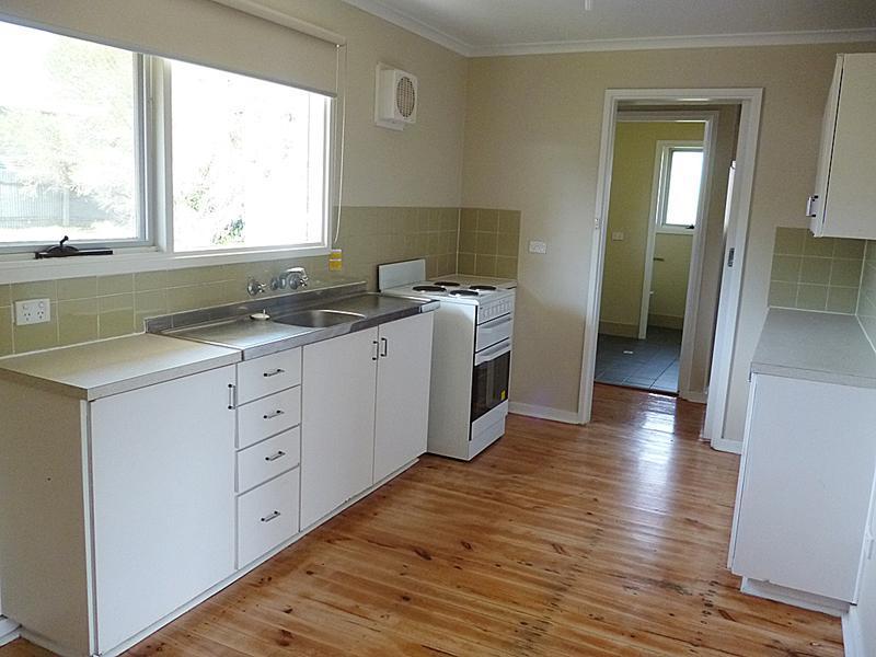 10 Wardle Crescent, Naracoorte, SA 5271 Property Details