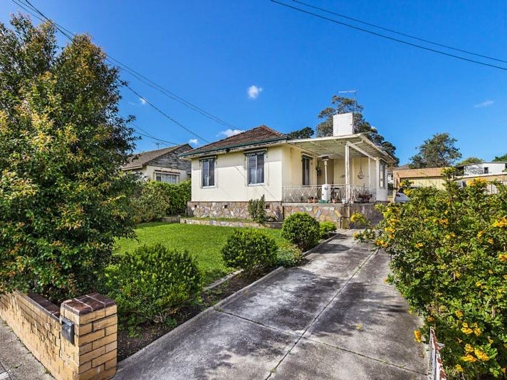 18 Railway Avenue, Ashwood, VIC 3147 - realestate.com.au