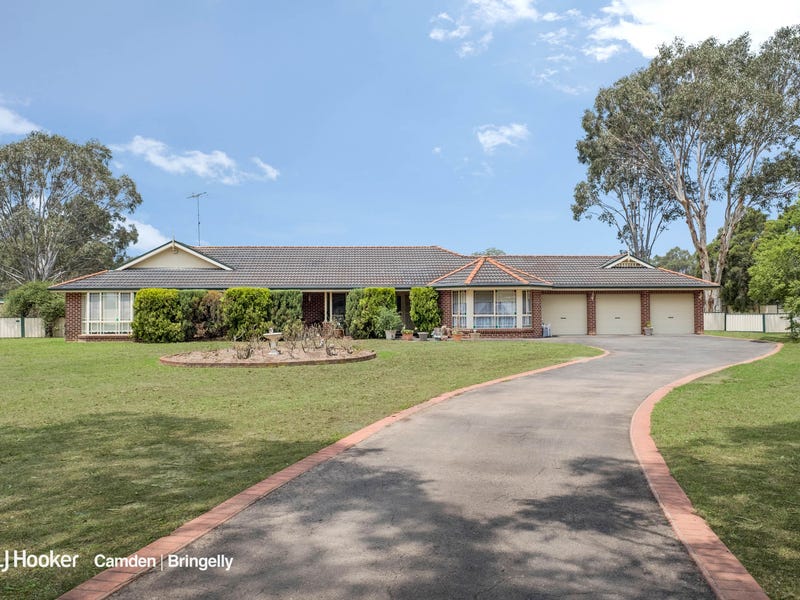 70 Kelvin Park Drive, Bringelly, NSW 2556