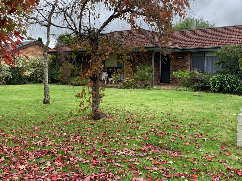 32 Braeside Drive, Bowral, NSW 2576