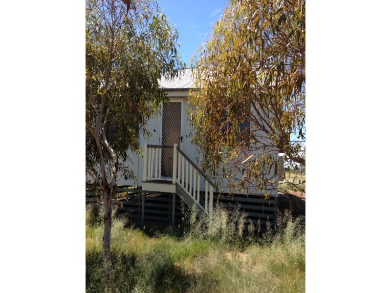 88 Wicks Street, Cunnamulla, QLD 4490