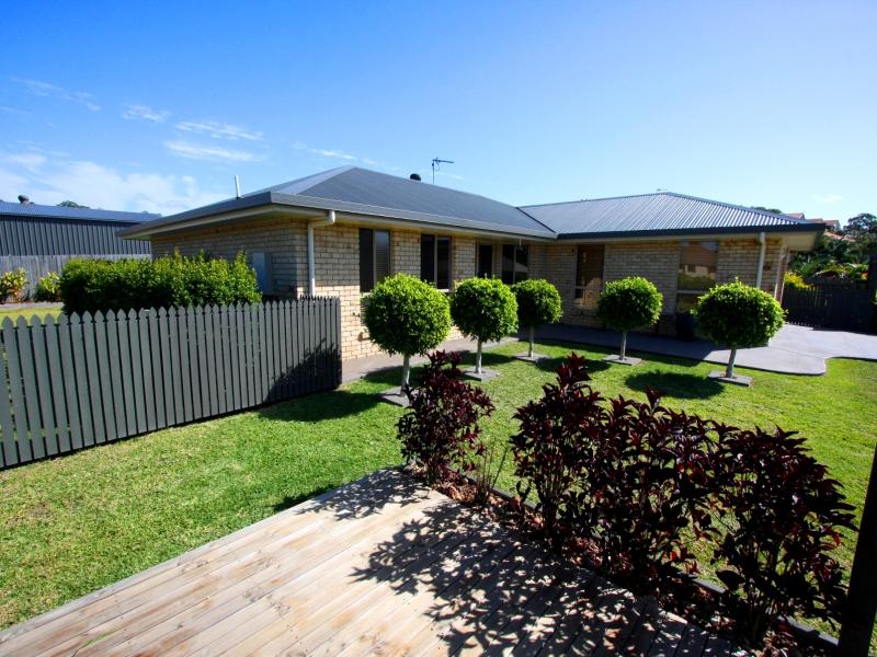 64 Bottlebrush Drive, Lammermoor, Qld 4703 Property Details