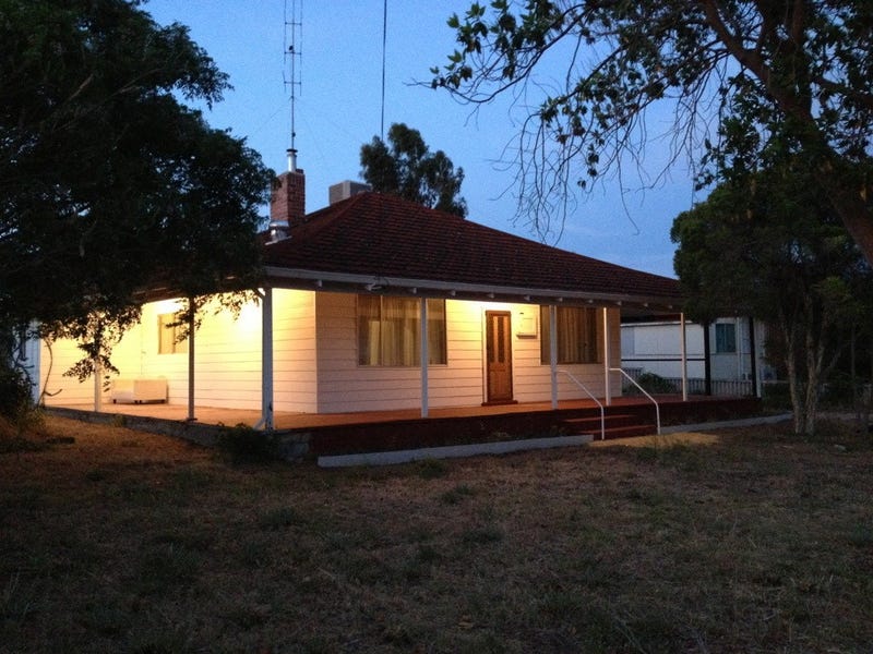 37 JENNABERRING ROAD, Quairading, WA 6383 Property Details