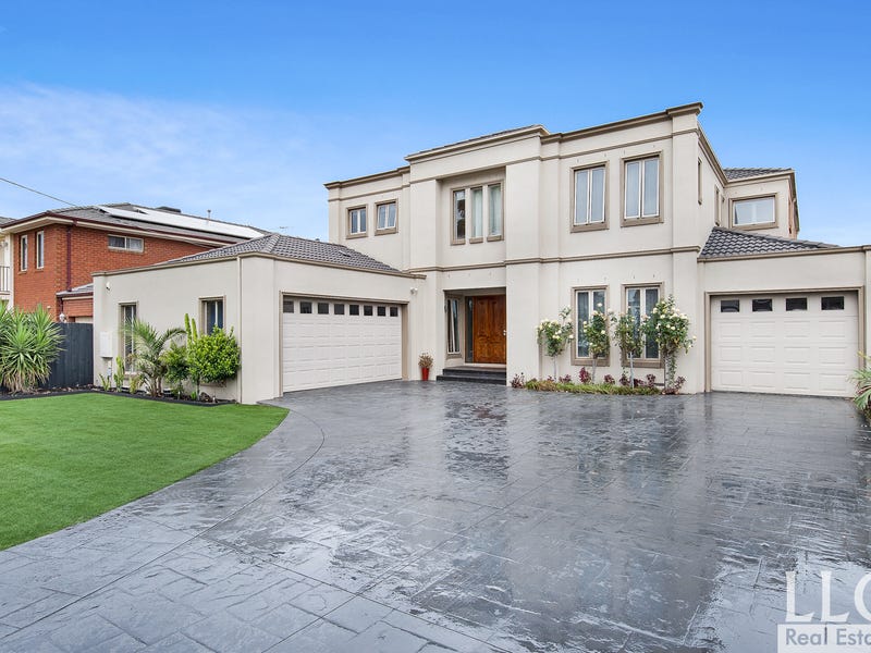 32 Charlton Street, Mount Waverley, Vic 3149 House for Sale