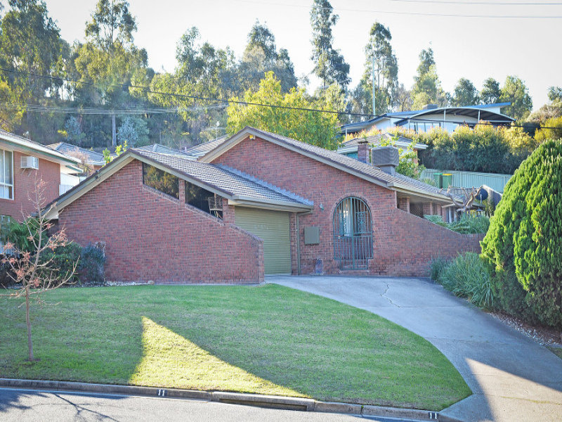 11 Michelle Avenue, Lavington, NSW 2641 Property Details