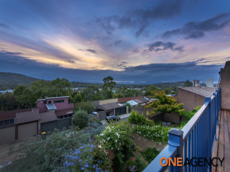 31 Sulman Place, Phillip, ACT 2606