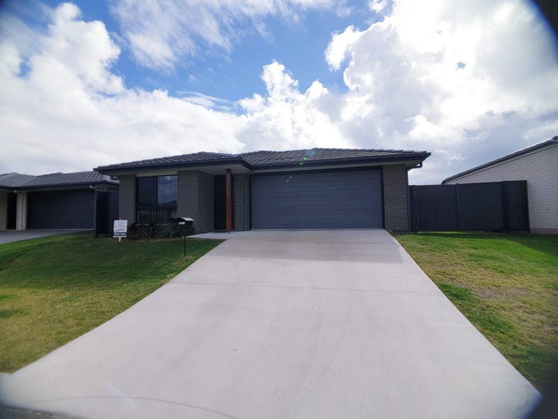 77 Cod Circuit, Bongaree, QLD 4507