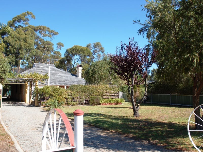 76 Willcox Street, Chidlow, WA 6556