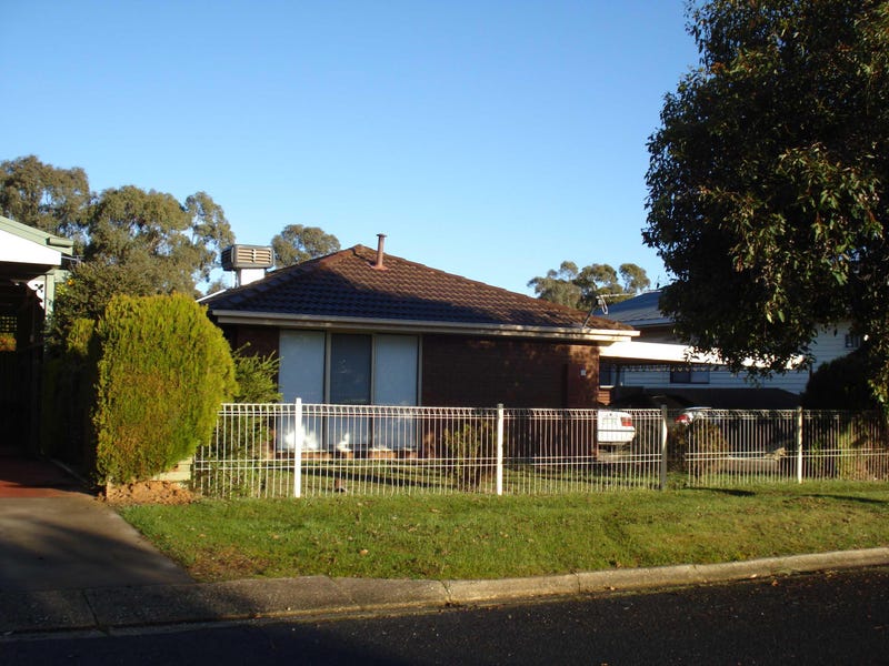 104 Queens Avenue, Maryborough, VIC 3465