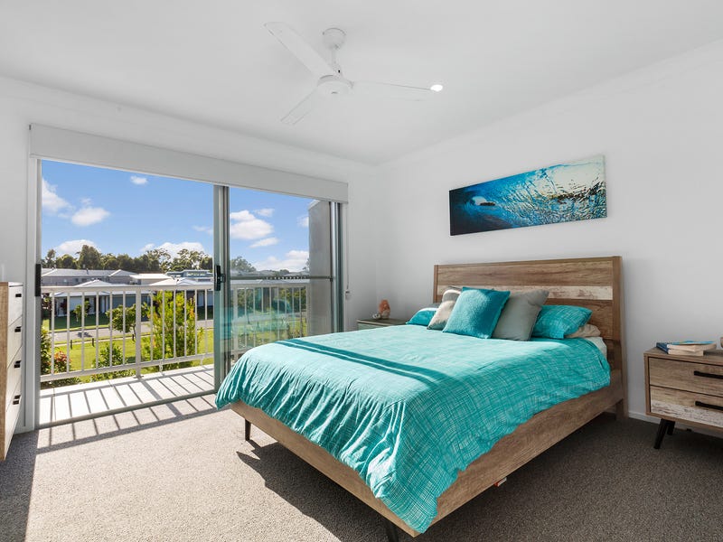 2/16 Bottle Brush Circuit, Coomera, Qld 4209 Property Details