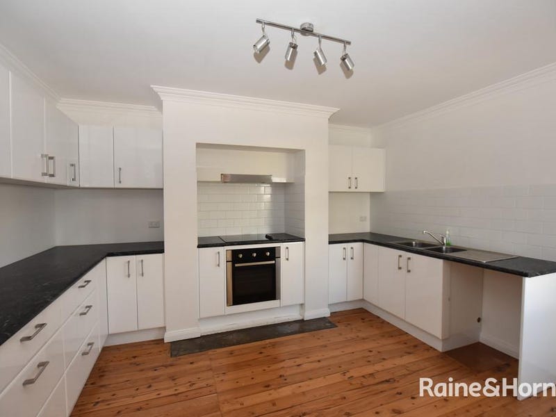 2 Hampden Avenue, Orange, NSW 2800 House for Rent