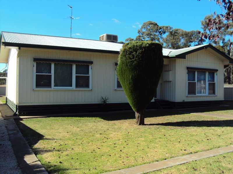 2 Holyrood Street, Maryborough, Vic 3465 Property Details