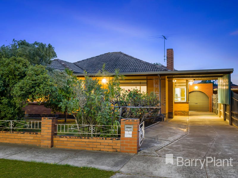 66 Stradbroke Drive St Albans Vic 3021 House For Sale Realestate Com Au