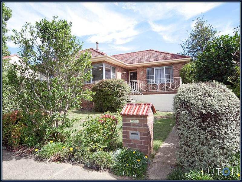 84 Captain Cook Cres, Griffith, ACT 2603