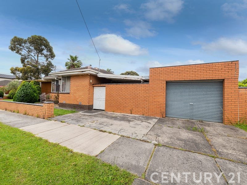 33 Raymond Street, Dandenong, Vic 3175 House for Sale
