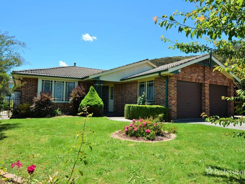 9 Robinia Drive, Lithgow, NSW 2790 Property Details