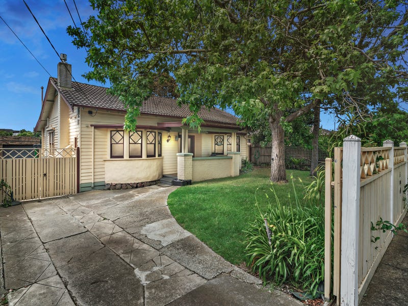 Houses for Sale in Hampton East, VIC 3188