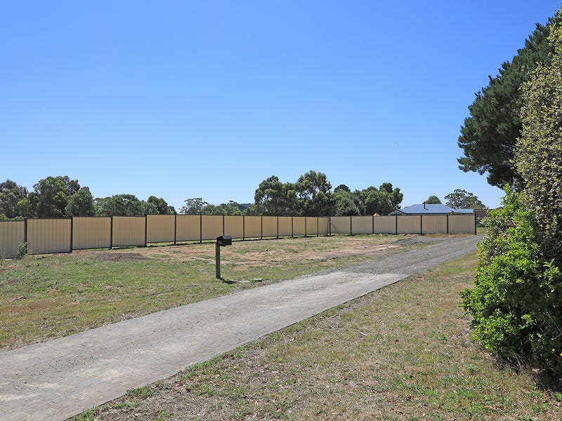 Real Estate & Property for Sale in 11 Old Lancefield Rd, Woodend, VIC