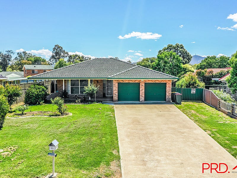 11 Links Avenue, Tamworth, NSW 2340 House for Sale