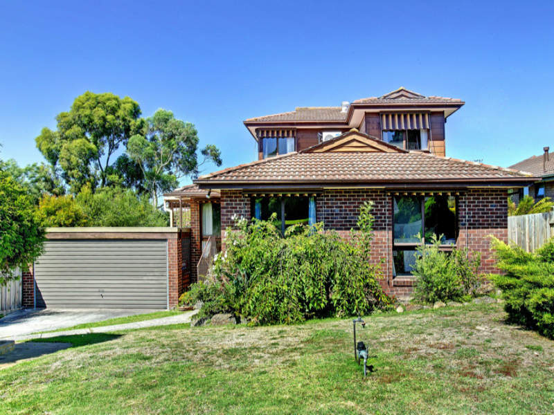 13 Mundara Drive, Ringwood, Vic 3134 Property Details