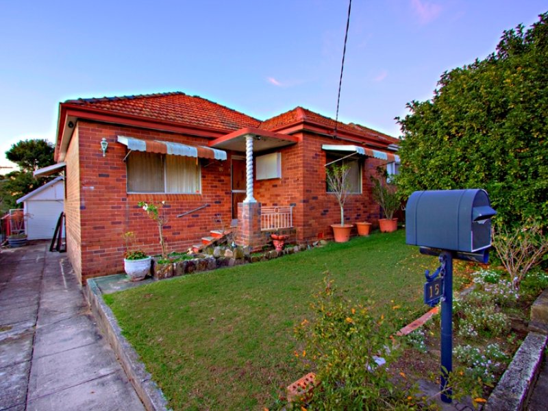 15 Hansen Avenue, Earlwood, NSW 2206 Property Details