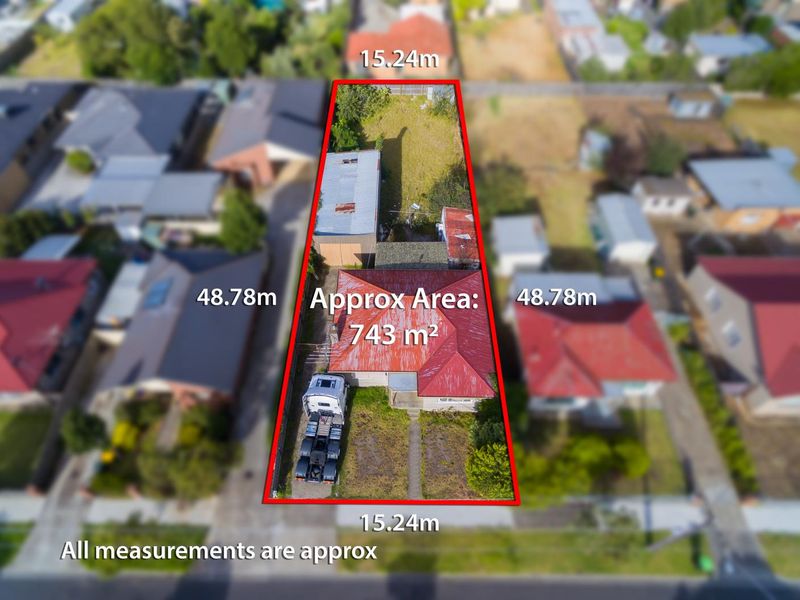 34 Pennell Avenue St Albans Vic 3021 Property Details