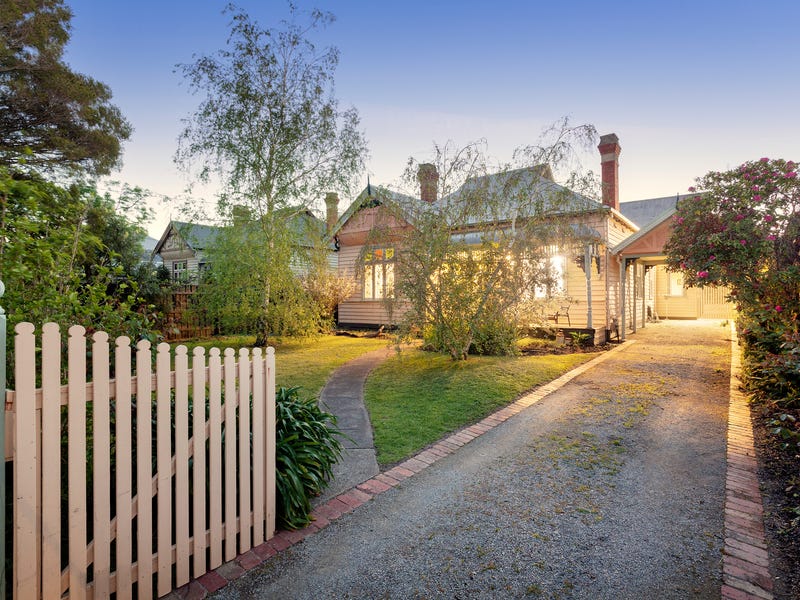 8 Mile End Road, Carnegie, Vic 3163 Property Details 8 Mile End Road, Carnegie, Vic 3163 Property Details
